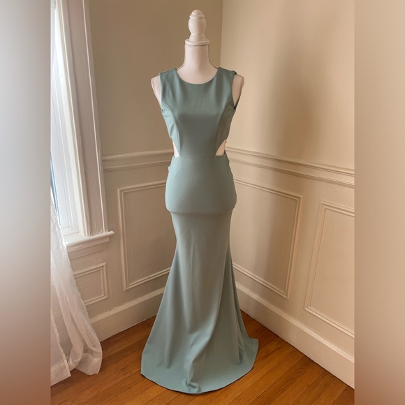 Lulu’s Utterly Smitten Dusty Sage Cutout Side Maxi Dress - Picture 2 of 9